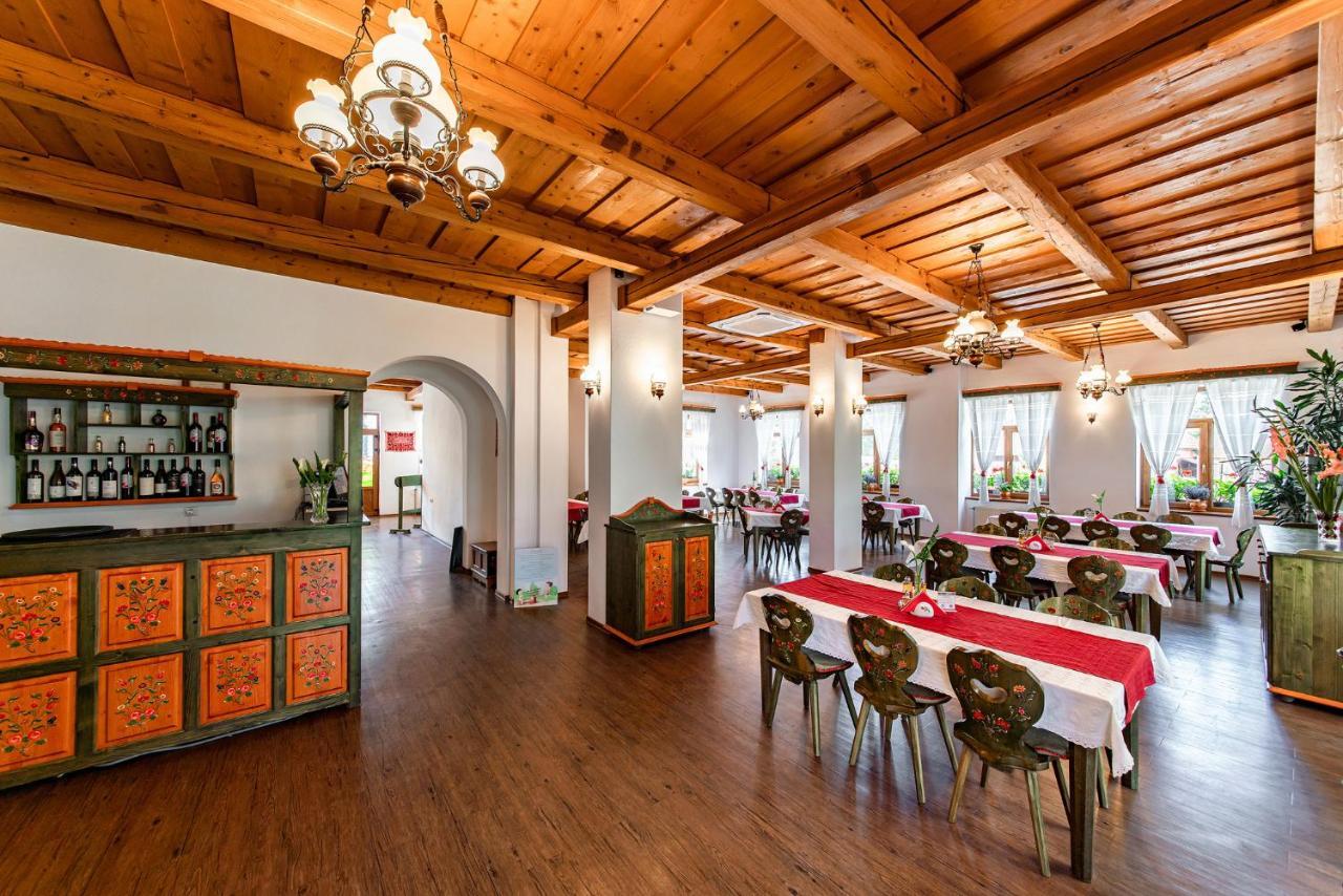Conacul Secuiesc-Szekelyko Kuria Hotel Coltesti Buitenkant foto