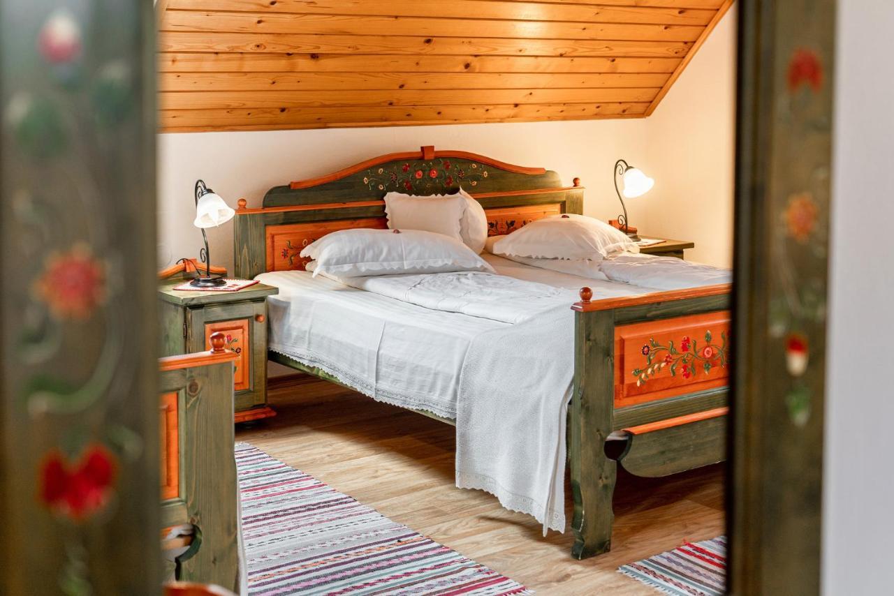Conacul Secuiesc-Szekelyko Kuria Hotel Coltesti Buitenkant foto