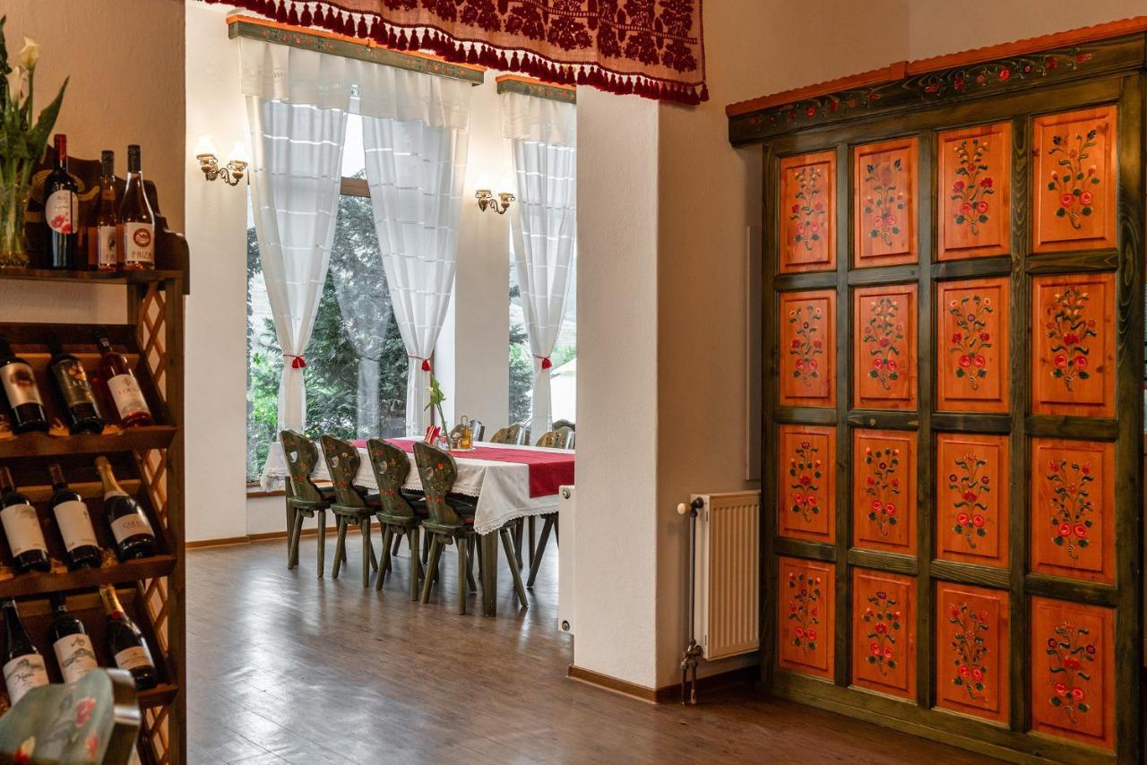 Conacul Secuiesc-Szekelyko Kuria Hotel Coltesti Buitenkant foto