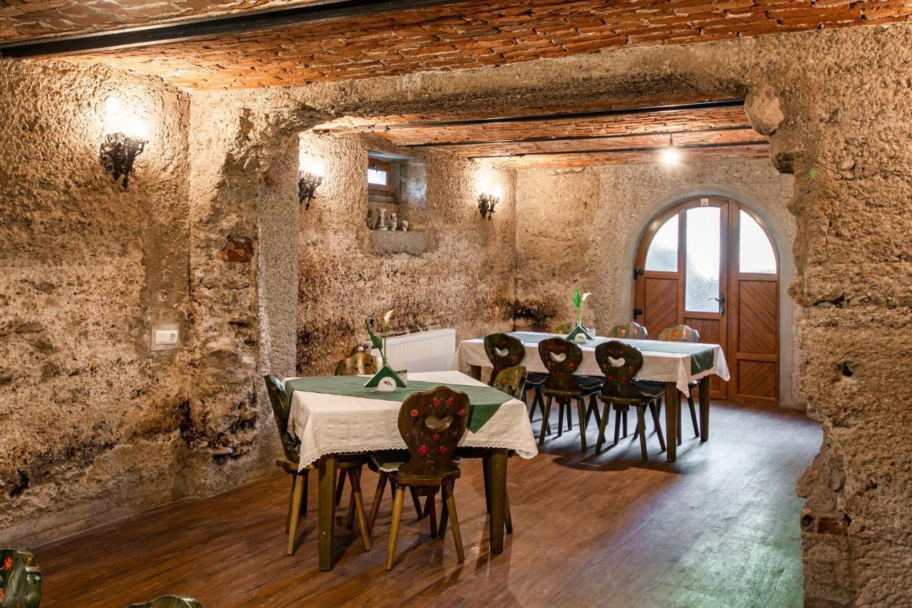 Conacul Secuiesc-Szekelyko Kuria Hotel Coltesti Buitenkant foto